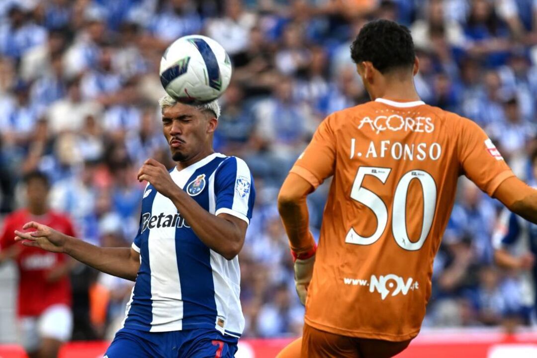 João Afonso em ação frente ao FC Porto