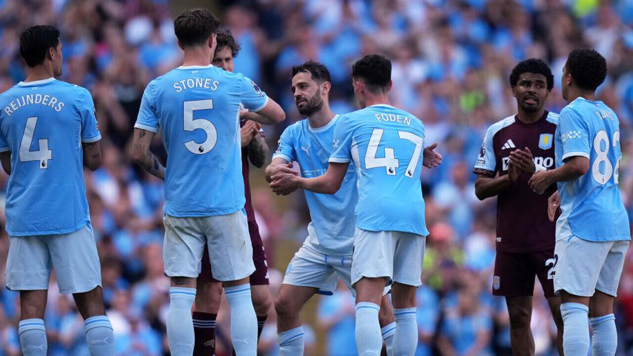 Bernardo Silva sai em lágrimas, com ovação no jogo entre o Manchester City e o Aston Villa