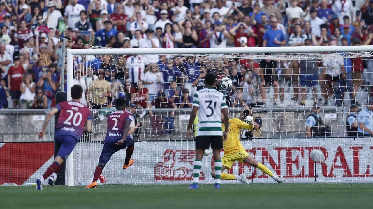 Stopira marca de penálti no Sporting-Torreense