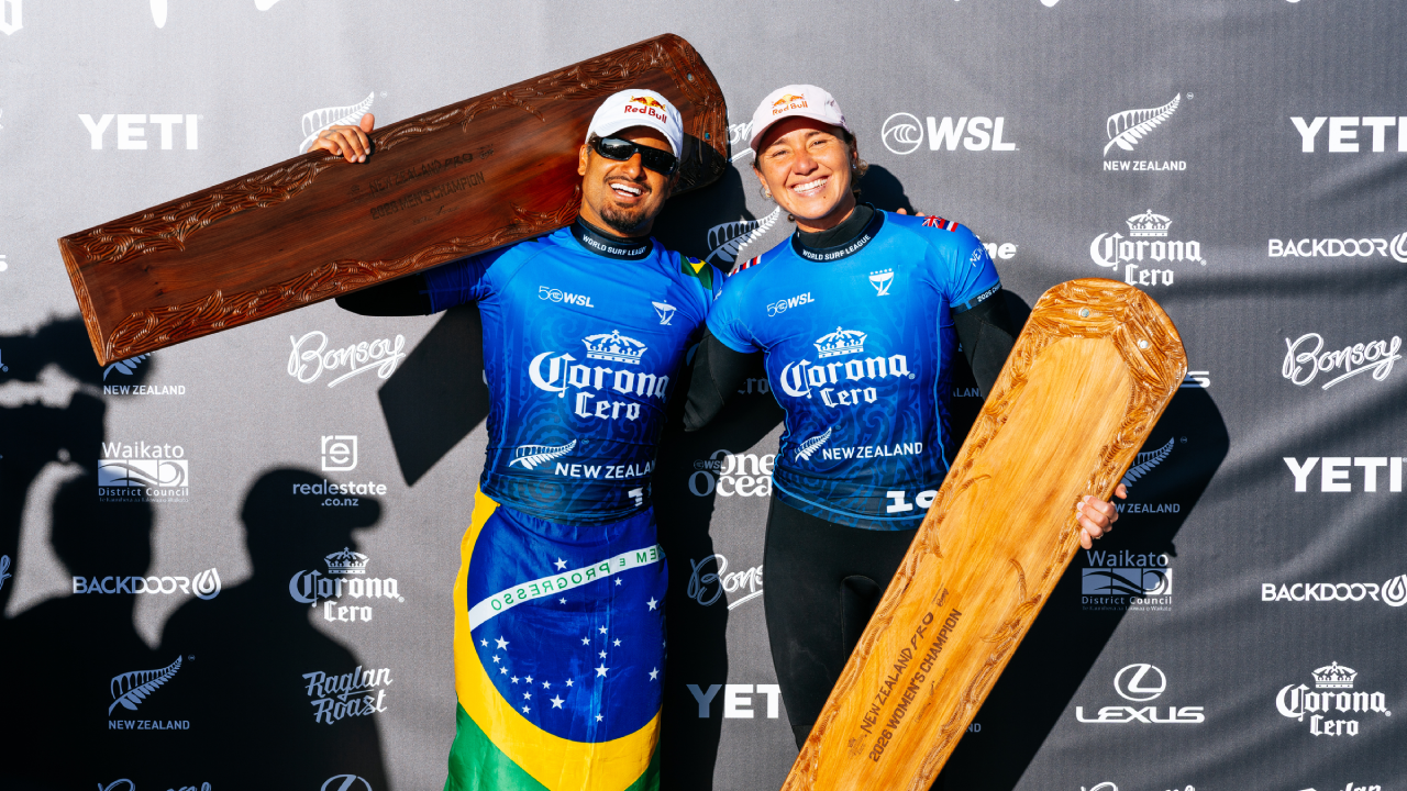 Italo Ferreira e Carissa Moore