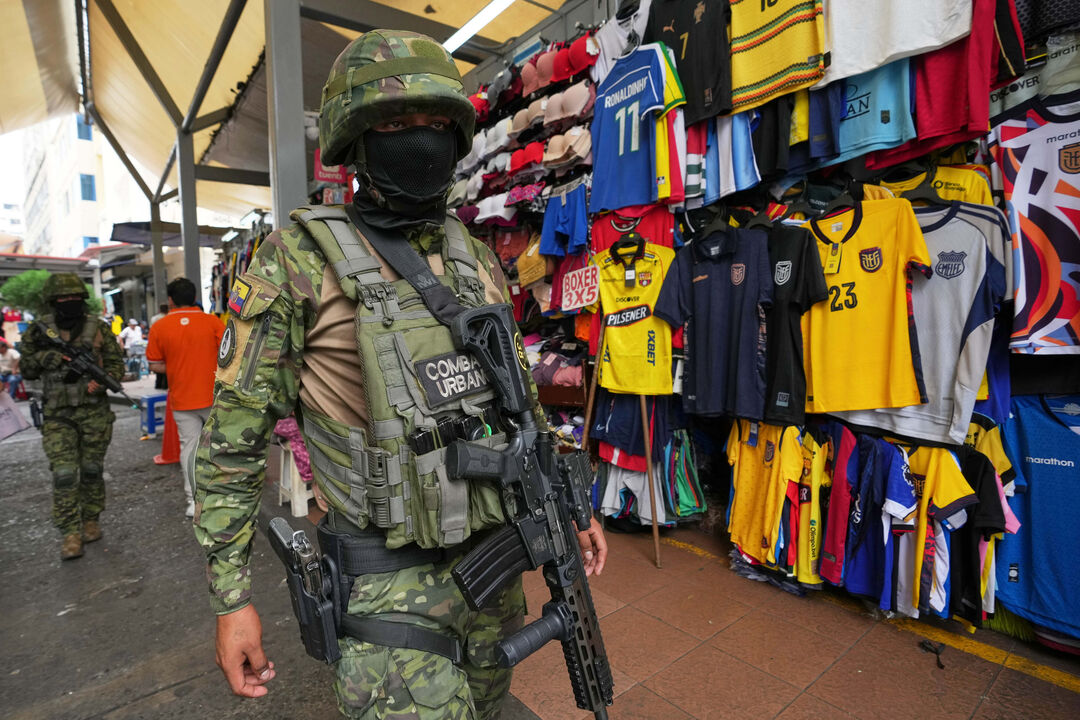 Equador enfrenta crise, mas futebol traz esperança e união ao país