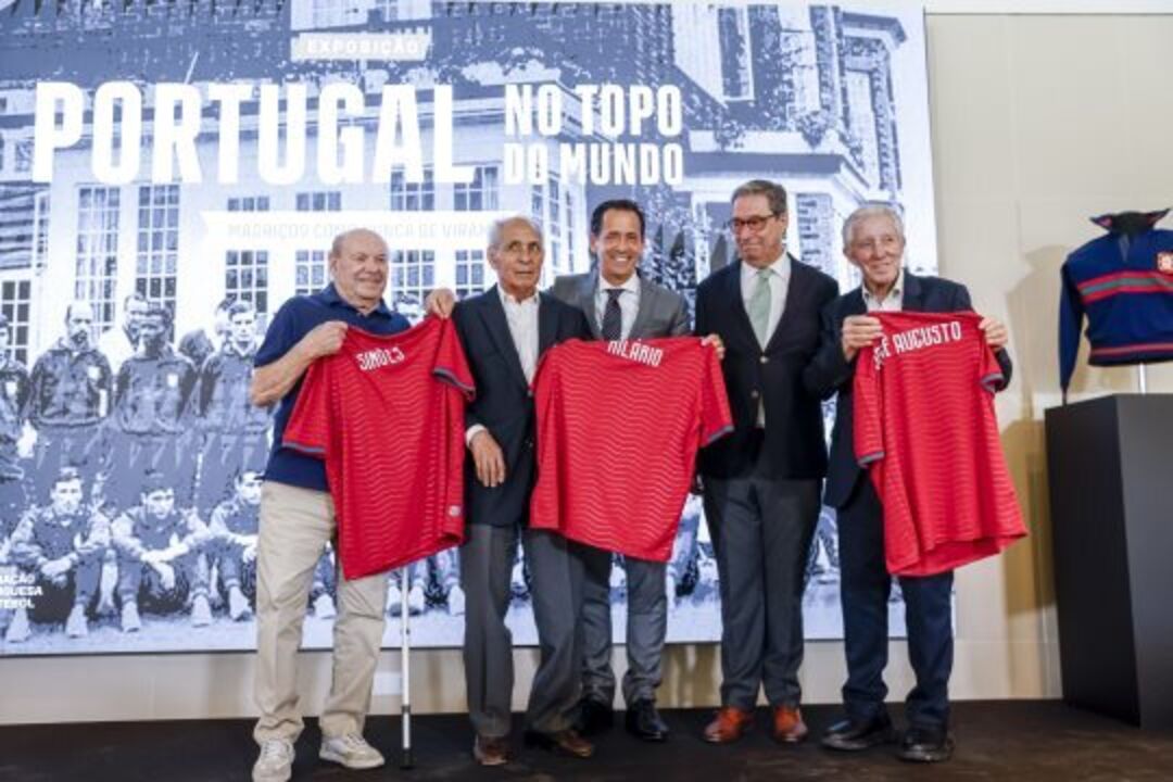 Exposição "Portugal no Topo do Mundo" celebra lendas do futebol português