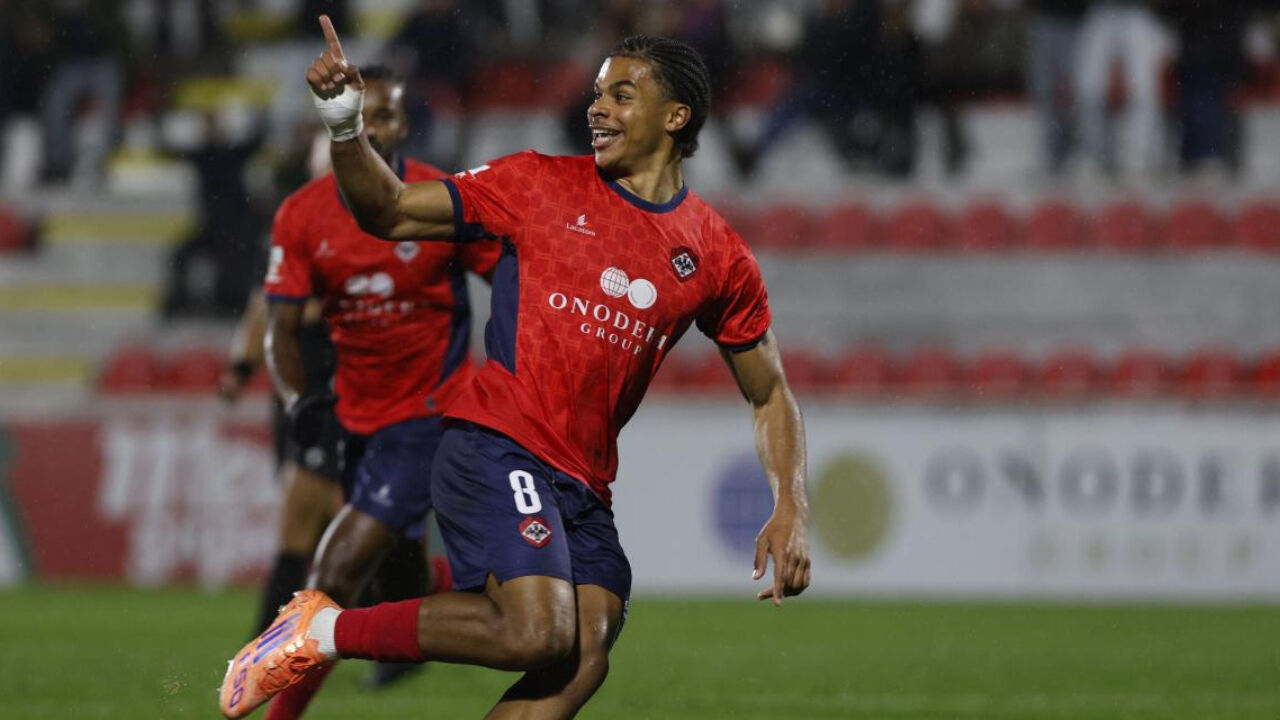 Médio pertence ao Estoril e esteve emprestado à Oliveirense