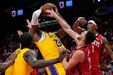 LeBron James frente aos Rockets
