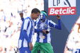Jogadores do FC Porto celebram título no Estádio do Dragão