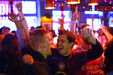 Adeptos do Arsenal festejam nos pubs de Londres a conquista da Premier League