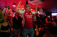 Adeptos do Arsenal festejam nos pubs de Londres a conquista da Premier League