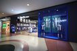 Taça de Campeão Nacional em exibição na nova loja do FC Porto do NorteShopping