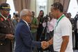 Presidente da República de Cabo Verde, José Maria Neves, com o selecionador  Pedro Leitão Brito-Bubista