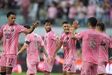 Na parte da frente, jogadores tinham as bandeiras dos seus países