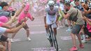Afonso Eulálio brilha no Giro d'Italia após queda e mantém-se no top'5