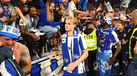 Froholdt junto dos adeptos do FC Porto após a conquista do campeonato com vitória em casa sobre o Alverca
