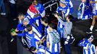 Insólito: Samu foi buscar melão... e jogadores do FC Porto atiraram-no do palco da festa