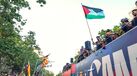 Lamine Yamal exibe bandeira da Palestina na festa do título do Barcelona 