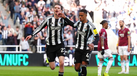 Gordon celebra um golo do Newcastle frente ao West Ham