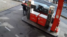 Imagens de vigilância mostram casal que abandonou crianças francesas numa bomba de gasolina em Portugal