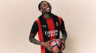 Rafael Leão em destaque no novo equipamento do AC Milan para 2026/27