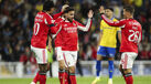 Benfica fechou a época ganhando ao Estoril
