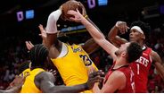 LeBron James frente aos Rockets