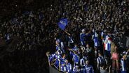 Plantel do FC Porto recebido por mar de gente