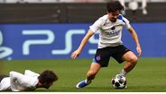 Boa disposição entre João Neves e Vitinha no treino do PSG