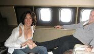 Ghislaine Maxwell e Jeffrey Epstein a bordo do 'Lolita Express'