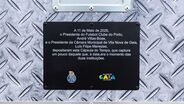A inscrição na cápsula do tempo