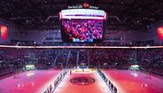 Swiss Life Arena acolhe jogo de hóquei no gelo na Suíça