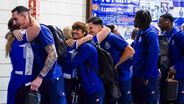 Jogadores do FC Porto recebidos com carinho pelos funcionários no Dragão