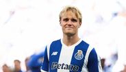 Froholdt expressa desejo de continuar no clube, ambicionando títulos e Champions