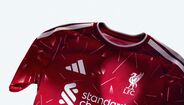 Aí está a nova camisola do Liverpool