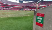 Relvado do Estádio da Luz depois dos concertos de Bad Bunny
