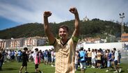 As imagens da festa do Vianense após garantir a subida à Liga 3