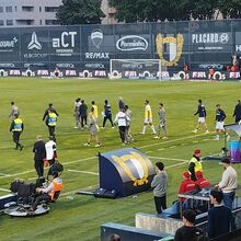 <![CDATA[ José Mourinho e Pedro Bondo picados num final quente no Famalicão-Benfica ]]>