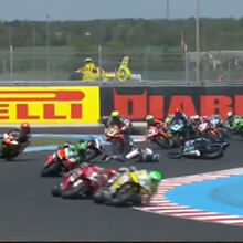 <![CDATA[ Superbikes: a violenta queda de Miguel Oliveira que obrigou a interromper a corrida de Superpole ]]>