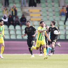 <![CDATA[ A crónica do Casa Pia-Tondela, 0-1: Harakiri do ganso reacende esperança ]]>