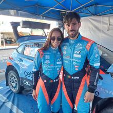 <![CDATA[ Hugo e Magda: um amor que nasceu com os ralis... mas não entra no carro ]]>