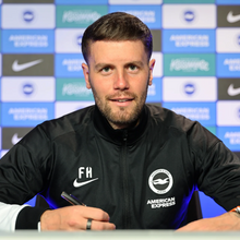 <![CDATA[ Brighton anuncia a renovação com o treinador Fabian Hürzeler ]]>