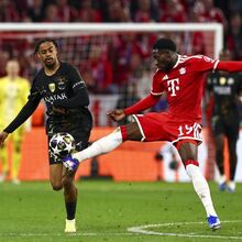 <![CDATA[ Alphonso Davies lesiona-se e está em dúvida para o Mundial'2026 ]]>