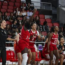 <![CDATA[ Benfica bate o Quinta dos Lombos e fica a uma vitória do título da Liga Betclic feminina ]]>