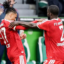 <![CDATA[ Bayern Munique responde à eliminação na Champions com vitória frente ao Wolfsburgo ]]>
