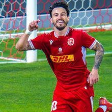 <![CDATA[ Al Muharraq de Nandinho vence rival e sobe à liderança no Bahrain ]]>