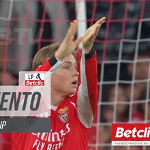 <![CDATA[ Schjelderup ficou perto de grande golo num lance em que o Benfica pediu penálti ]]>