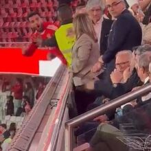 <![CDATA[ Ambiente tenso na Luz: Rui Costa muito vaiado na tribuna após o Benfica-Sp. Braga ]]>