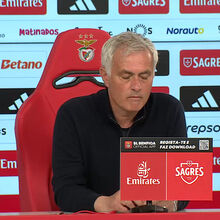 <![CDATA[ Mourinho: «A partir de segunda-feira poderei responder à pergunta sobre o meu futuro e, mais importante, o futuro do Benfica» ]]>