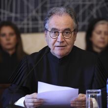 <![CDATA[ Presidente do Tribunal Constitucional renuncia às funções ]]>