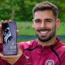 <![CDATA[ Cláudio Braga eleito jogador do ano da Liga escocesa: «É um sonho» ]]>
