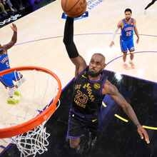 <![CDATA[ Sem contrato e sem certezas: LeBron James com futuro indefinido não afasta adeus à NBA ]]>