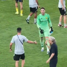 <![CDATA[ Jorge Jesus 'passado' com Bento: nem cumprimentou o guarda-redes do Al Nassr após erro colossal ]]>