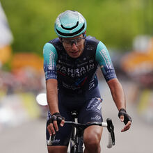 <![CDATA[ Eulálio homenageia Mäder: suíço que morreu em prova em 2023 ganhou no Giro há 5 anos pela Bahrain ]]>
